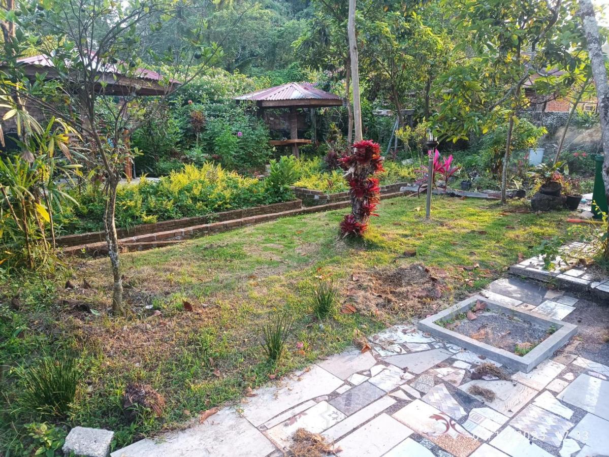 Gabelo Guest House Bukittinggi Exterior foto
